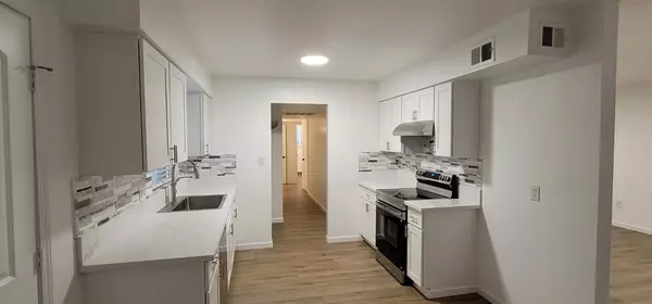 Fresno, CA 93705,1540 W Ashcroft AVE