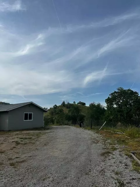 Yokuts Valley, CA 93675,35312 George Smith RD