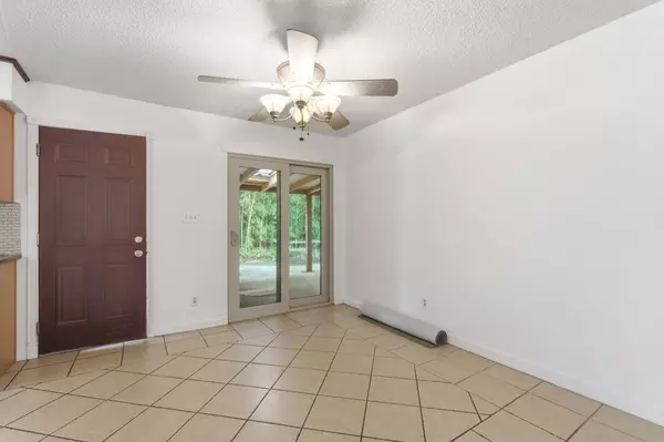 Selma, CA 93662,2432 Hicks ST