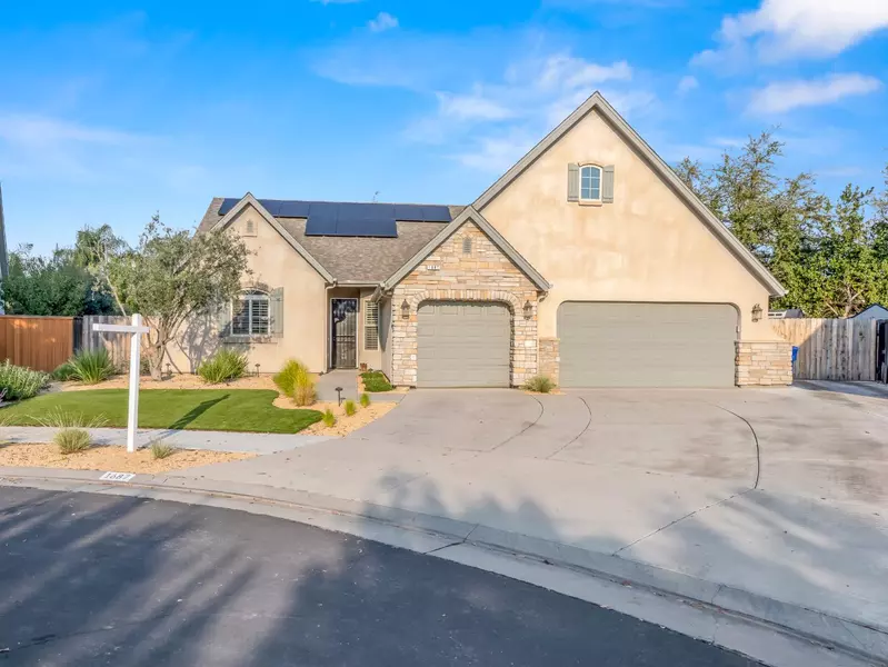 1687 N Karen AVE, Clovis, CA 93619