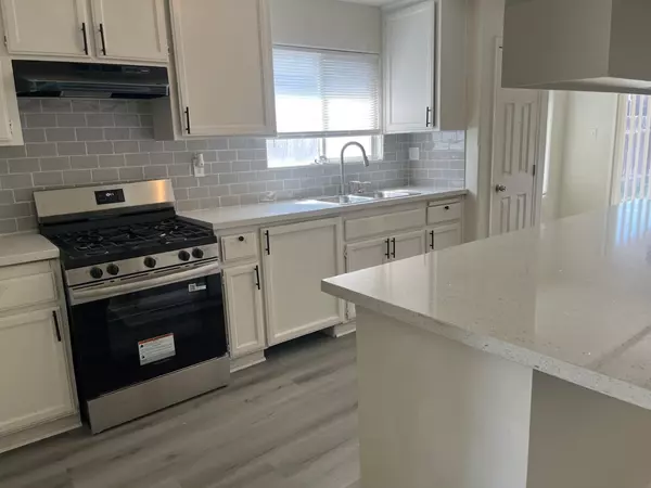 Bakersfield, CA 93307,126 Clyde