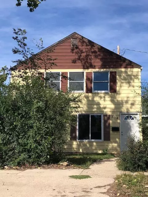 202 Sunnyside AVE, Plentywood, MT 59254