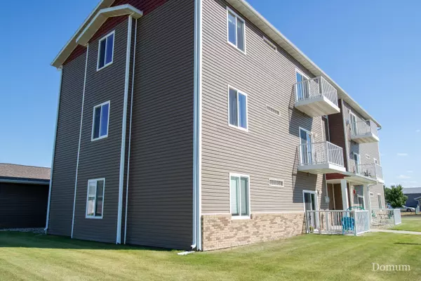 Lincoln, ND 58504,120 Santee RD W