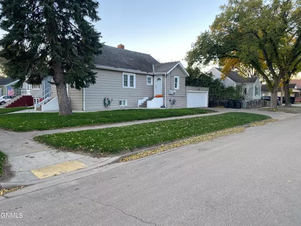 Bismarck, ND 58501,930 N 12th ST