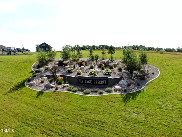 Bismarck, ND 58503,17010 Acadia DR