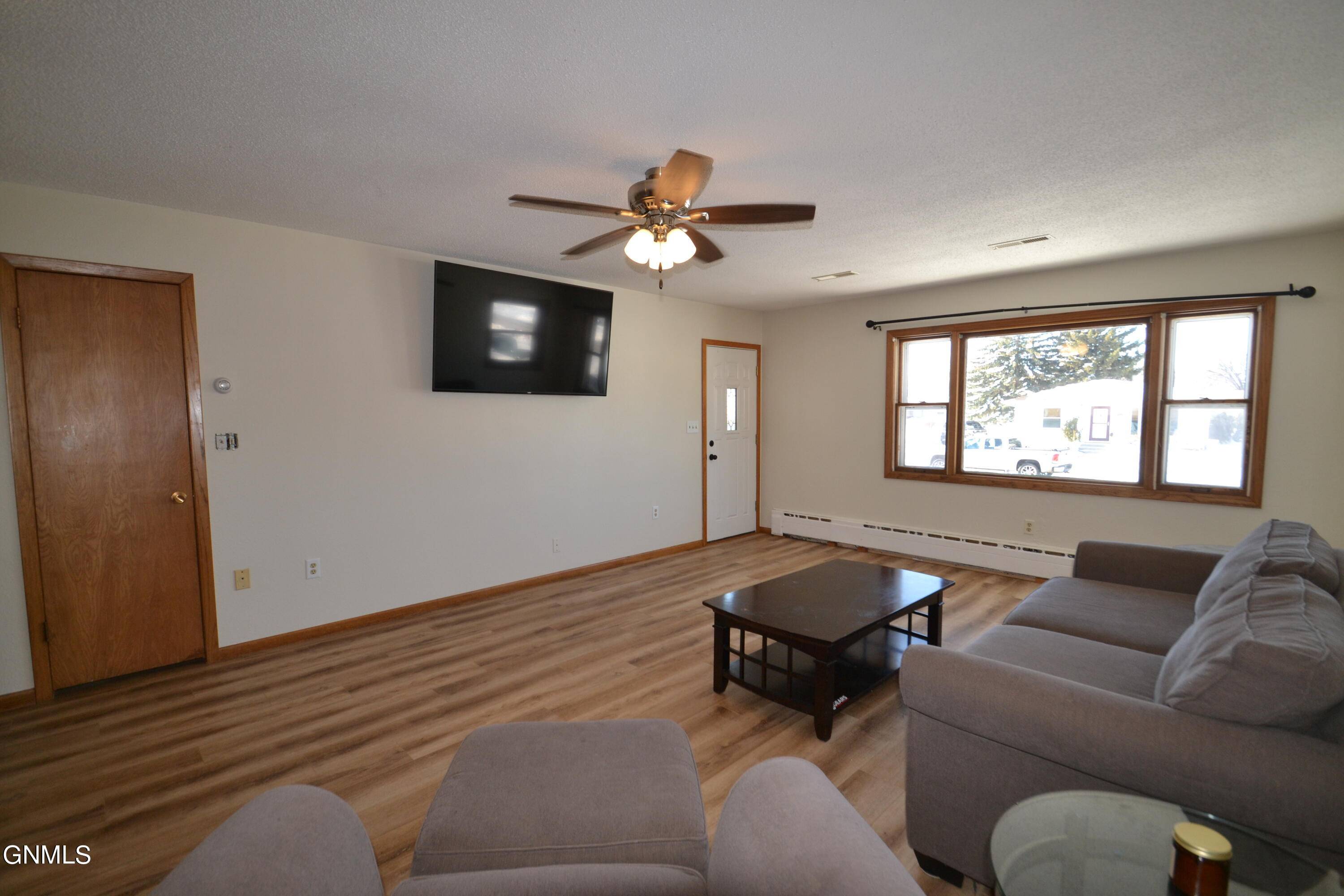Bismarck, ND 58504,517 16 ST S
