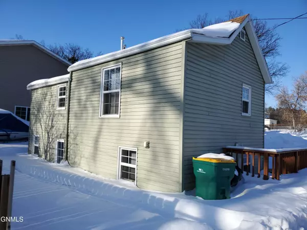 Bismarck, ND 58501,511 E Ave F E