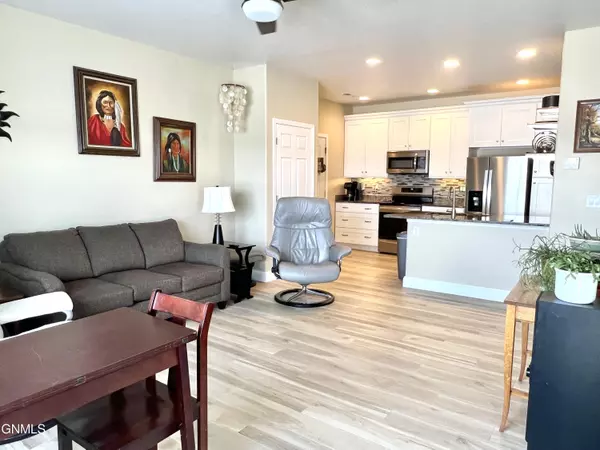 Bismarck, ND 58503,1117 E Lasalle DR