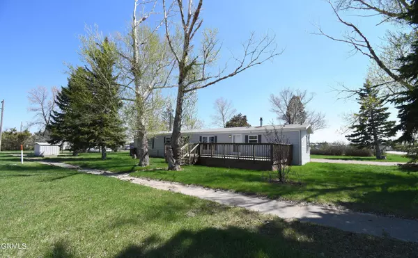 104 Perkins ST, Mcgregor, ND 58755