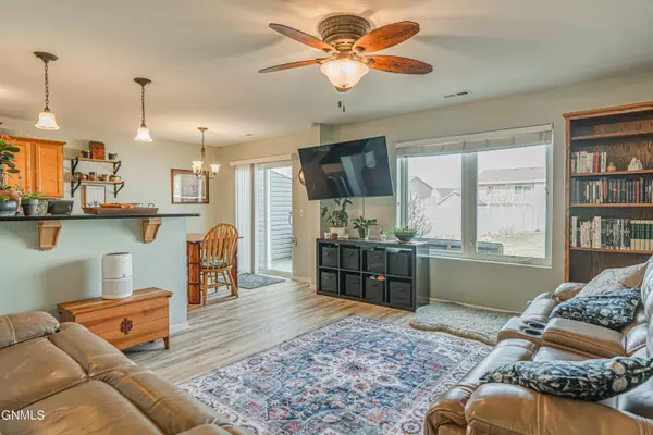 Bismarck, ND 58504,3133 Rutland DR
