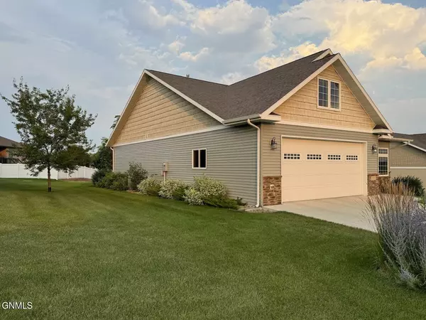 Bismarck, ND 58503,3201 N Colorado DR