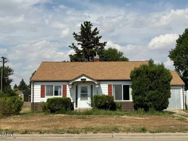 517 E 1st AVE, Plentywood, MT 59254