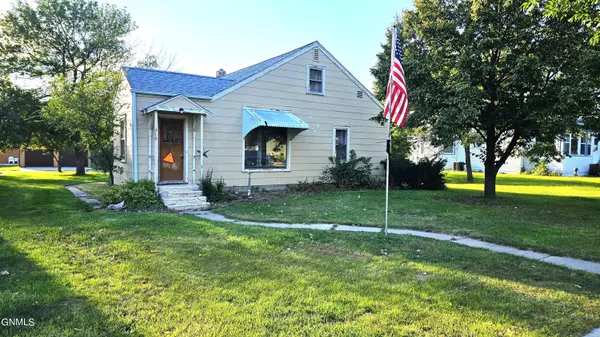 212 Main ST N, Lamoure, ND 58458