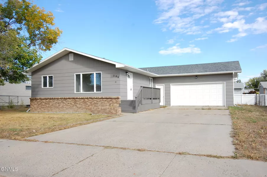 306 12th AVE SW, Sidney, MT 59270