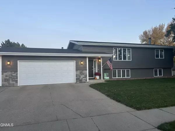 Bismarck, ND 58504,1717 Billings DR