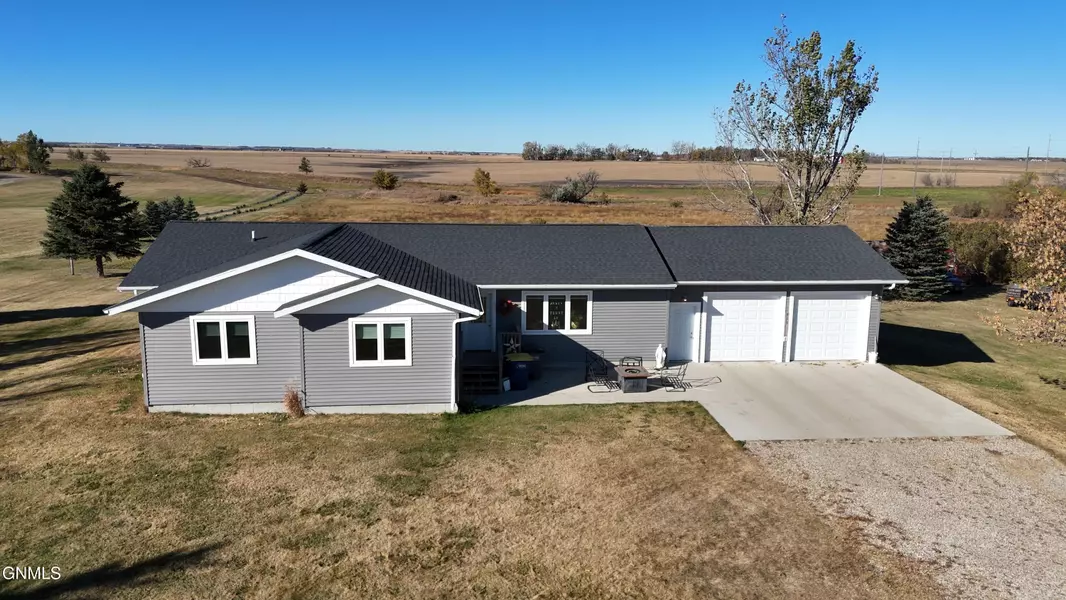 929 4th ST, Edgeley, ND 58433