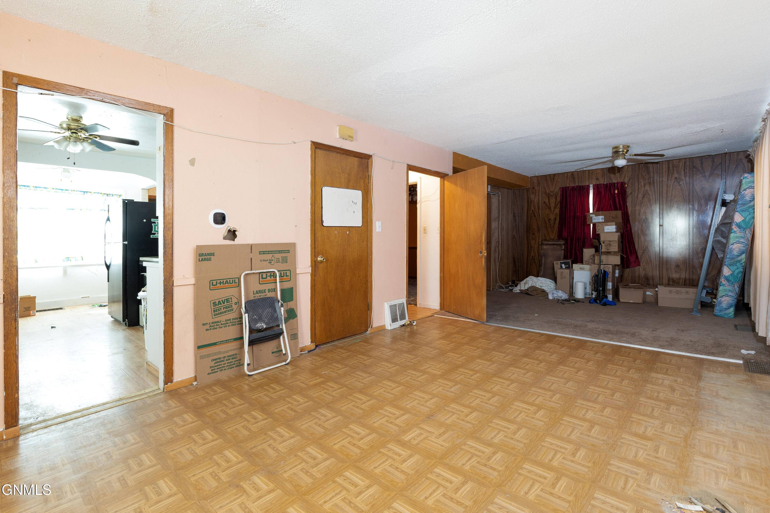 Bismarck, ND 58501,804 16th ST