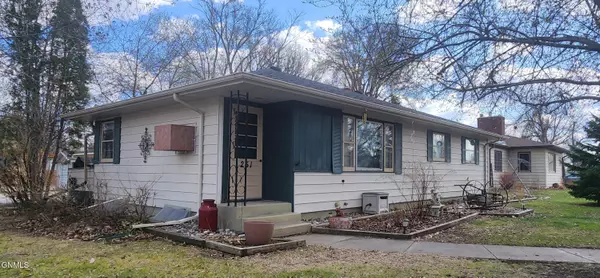 251 5th AVE N, Casselton, ND 58012