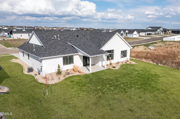 Bismarck, ND 58503,506 Flint DR