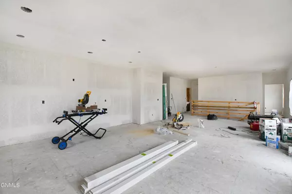 Williston, ND 58801,3403 32nd ST W