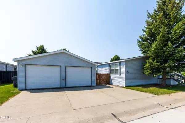 4821 Trenton DR,  Bismarck,  ND 58503