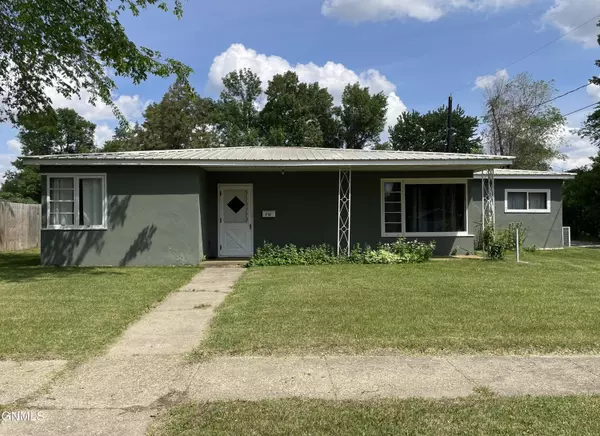 474 10th AVE N, Carrington, ND 58421