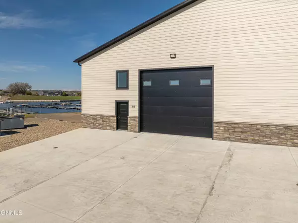 Bismarck, ND 58503,5902 Burnt Creek Loop