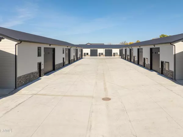 Bismarck, ND 58503,5902 Burnt Creek LOOP