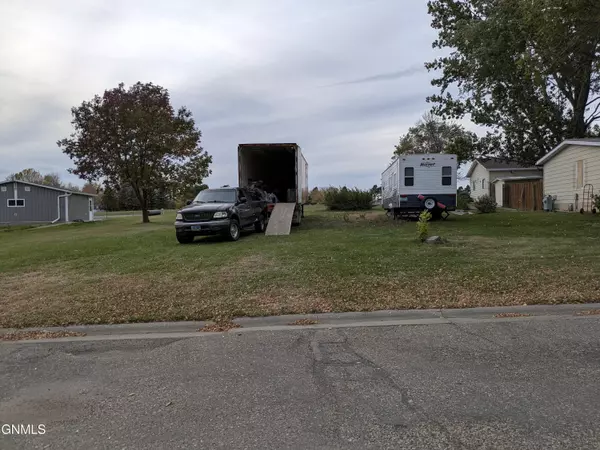 1228 Custer DR, Washburn, ND 58577