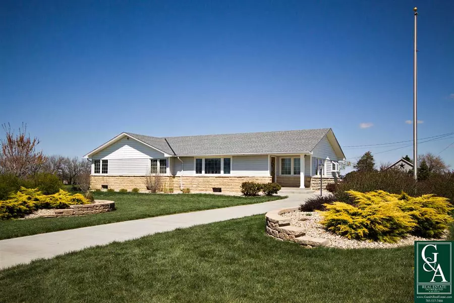 794 S 2500 Road, White City, KS 66872