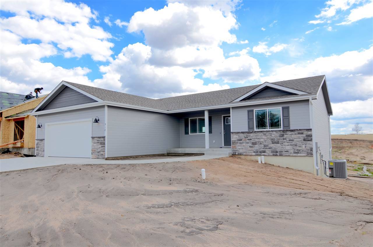518 Prairie Meadow RD, St. George, KS 66535