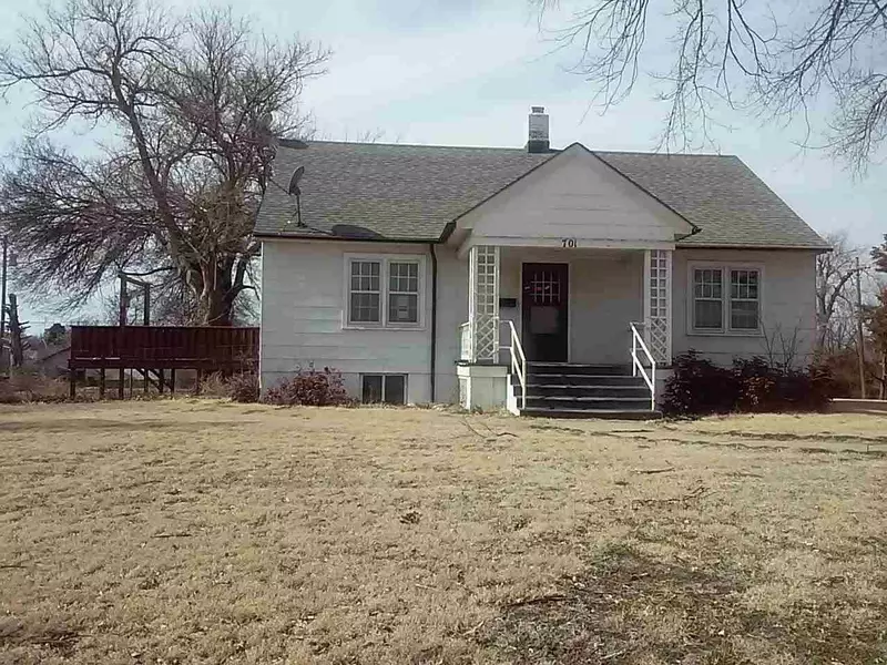 701 S Jackson ST, Pratt, KS 67124