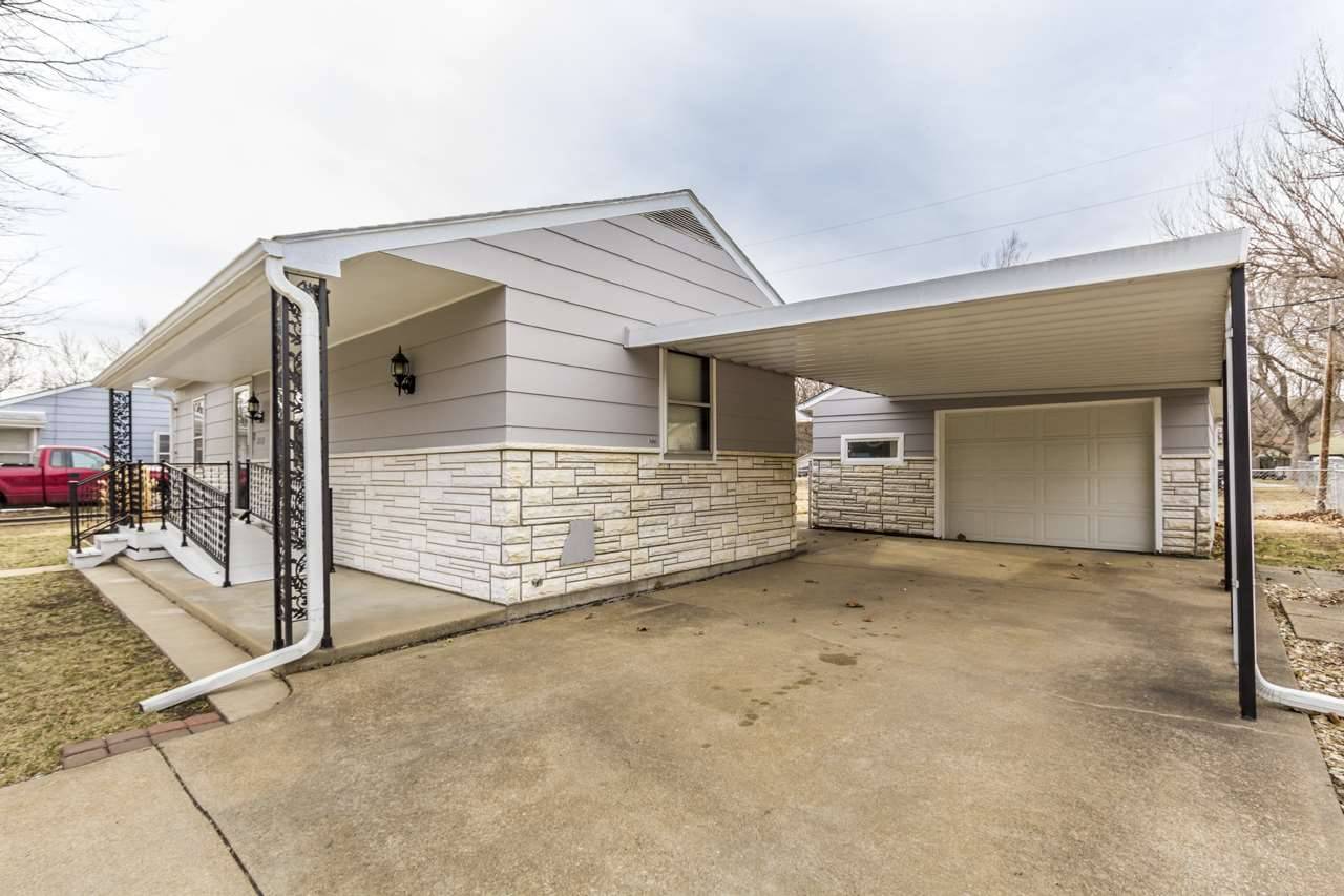 Manhattan, KS 66502,2113 Blaker DR