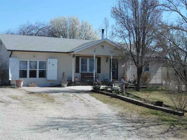 2605 Range RD, Milford, KS 66514