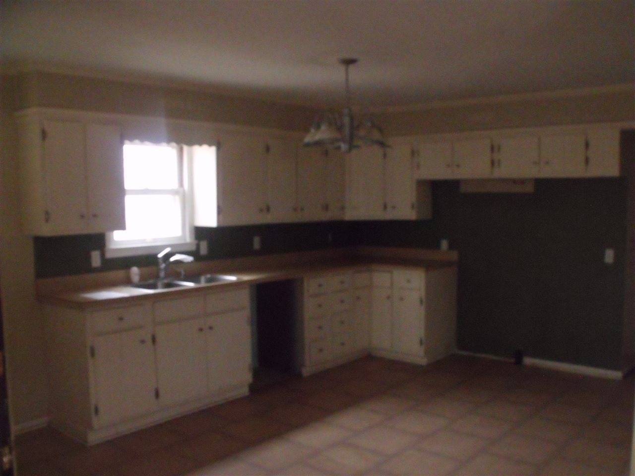 Wamego, KS 66547,511 Chestnut ST