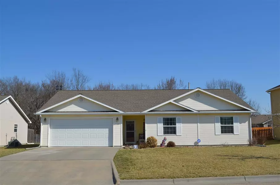 209 Hackberry AVE, Manhattan, KS 66502