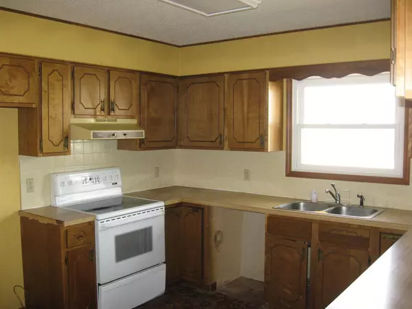 Junction City, KS 66441,1320 Pearl DR