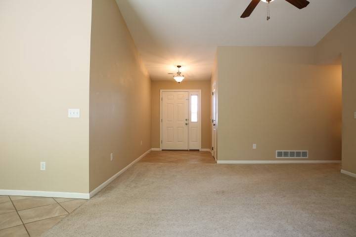 Manhattan, KS 66503,321 Stone DR
