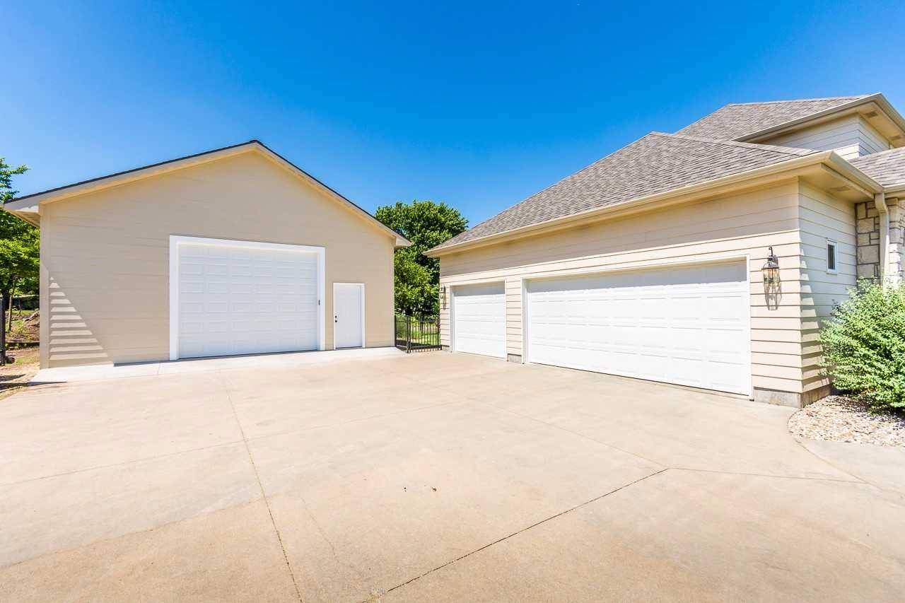 Manhattan, KS 66503,3334 Arrowhead DR