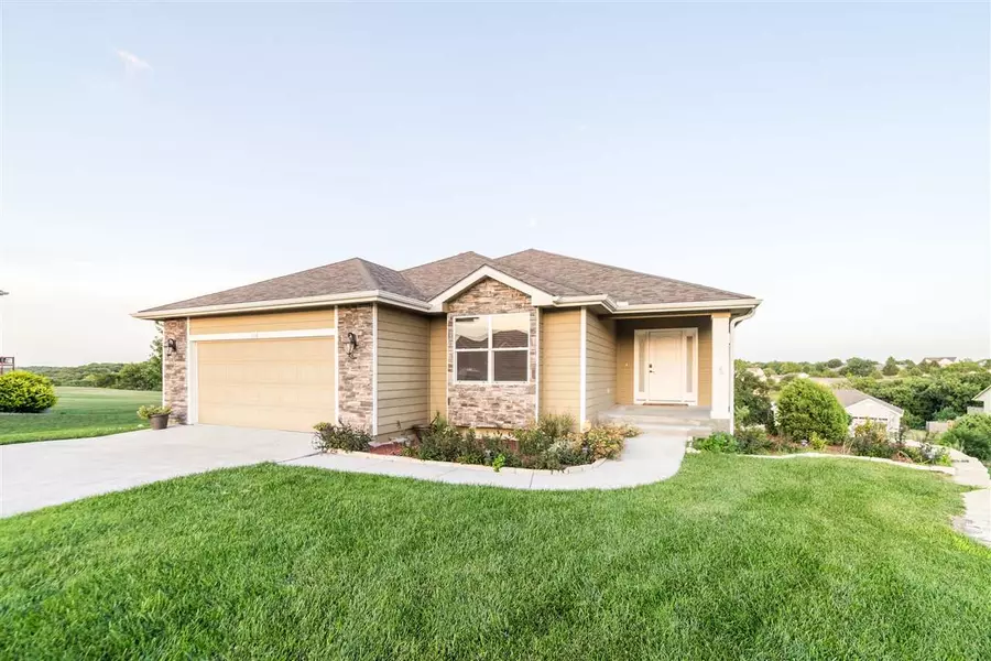 116 Fourwinds CT, Manhattan, KS 66503