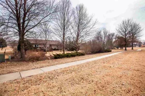 Manhattan, KS 66502,4024 Lindsey DR