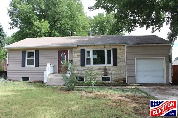 210 W ASH ST, Junction City, KS 66441