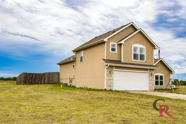 Alma, KS 66401,101 Red Bud CT