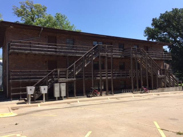 Manhattan, KS 66502,1221 Ratone
