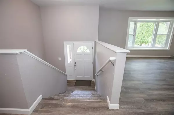 Manhattan, KS 66503,1709 Denholm DR