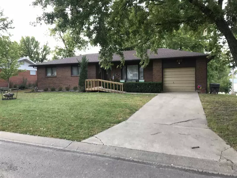 410 W 8th ST, Alma, KS 66401