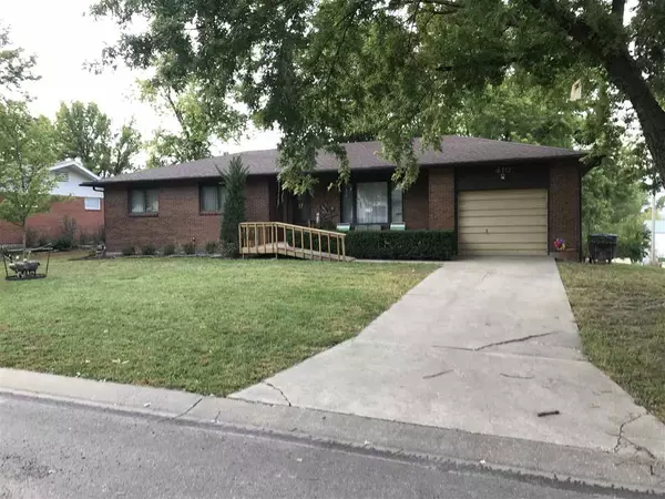 410 W 8th ST, Alma, KS 66401