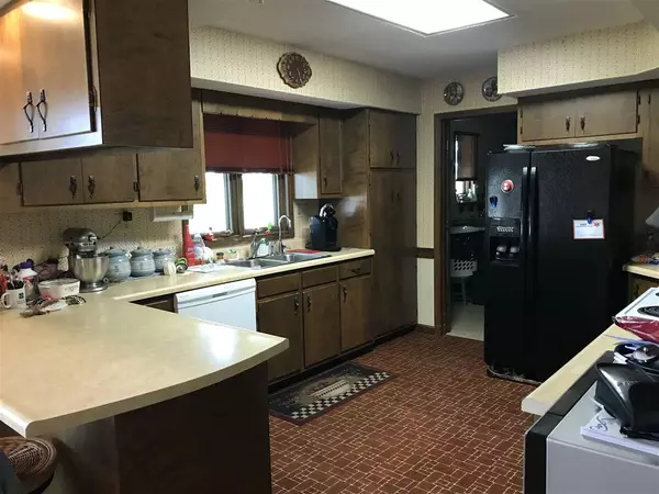 Alma, KS 66401,410 W 8th ST