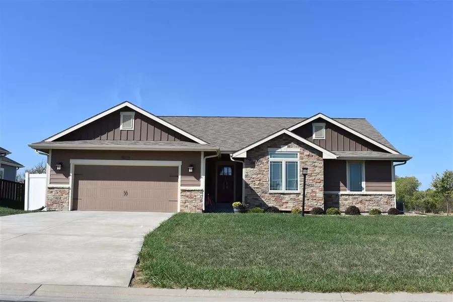 5323 NW Sterling Chase DR, Topeka, KS 66618