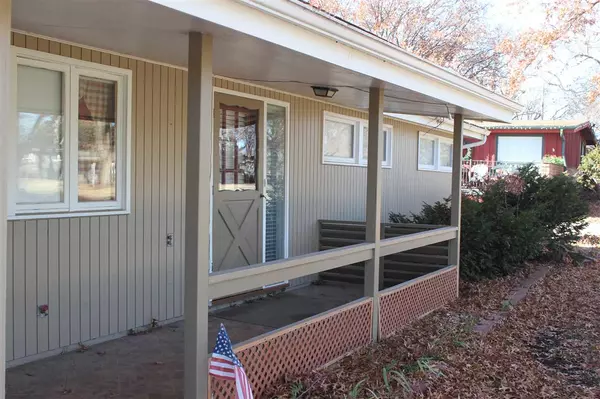 Topeka, KS 66611,1655 SW 28th TER